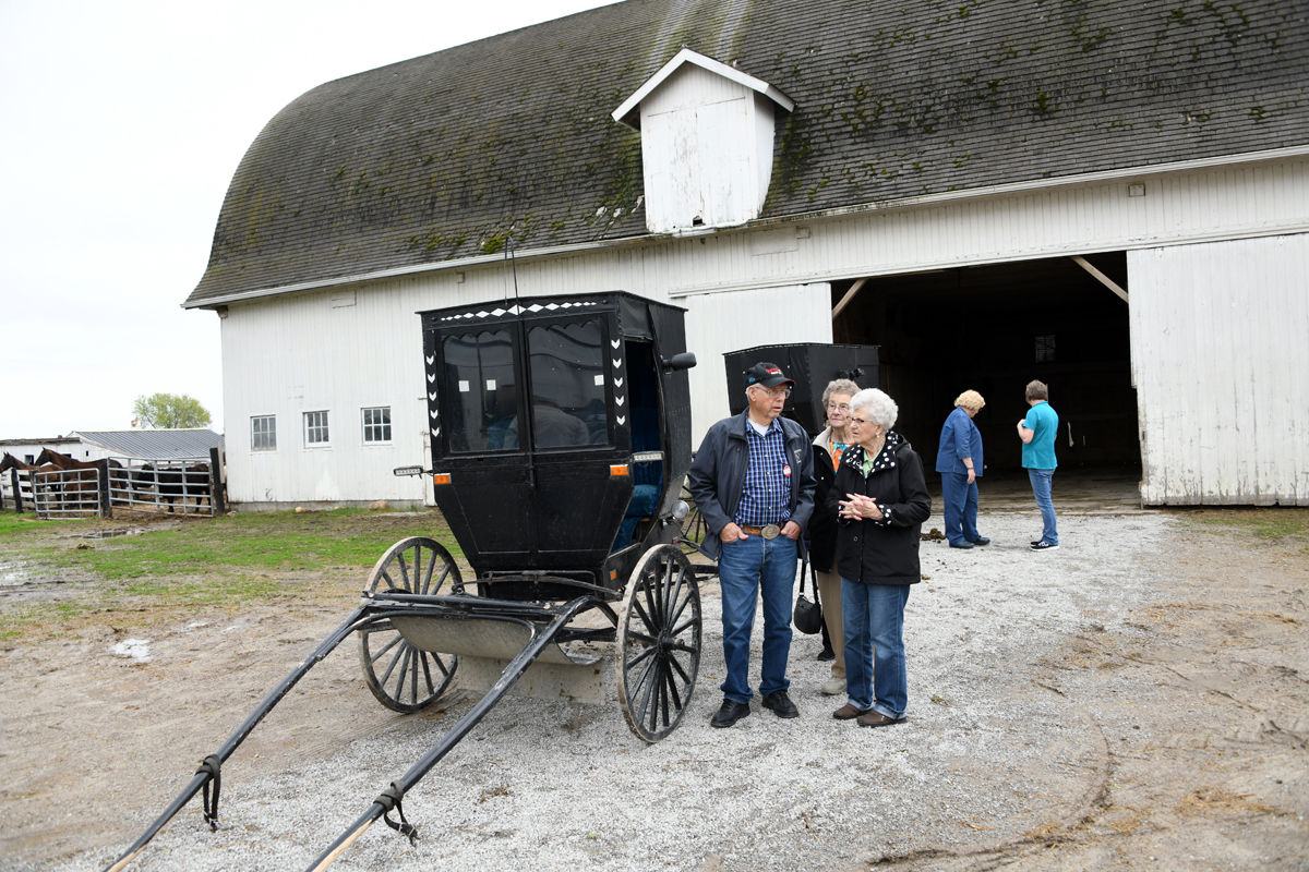 132 Arvid Janzen, Blanche Franz and Wilma Dick discuss the Amish lifestyle.JPG